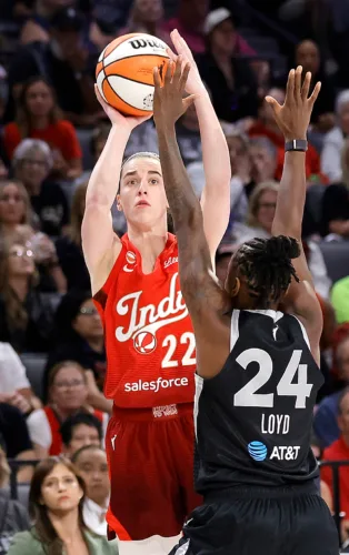 Wilson’s 36 powers Las Vegas past Fever in Game 3